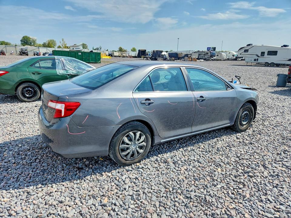 Снимка 3 от търг – 2013 TOYOTA CAMRY с VIN 4T4BF1FK8DR321516