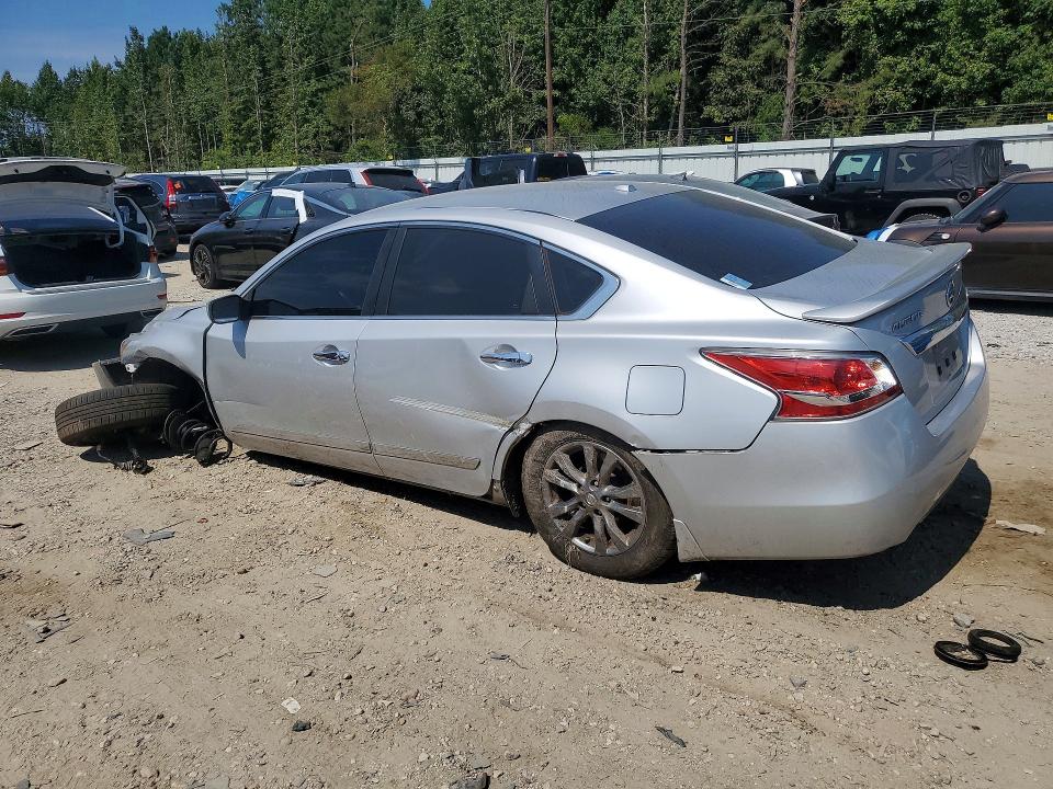 Photo 2 from auction – 2015 NISSAN ALTIMA with VIN 1N4AL3AP5FN362240