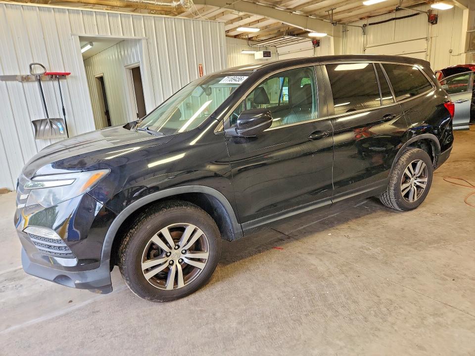 HONDA PILOT 2016 с VIN 5FNYF6H81GB041456 - Снимка от търг