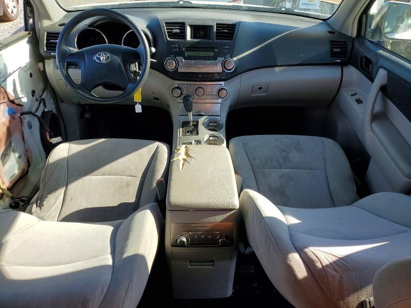 Photo 8 from auction – 2011 TOYOTA HIGHLANDER with VIN 5TDZA3EH5BS012911