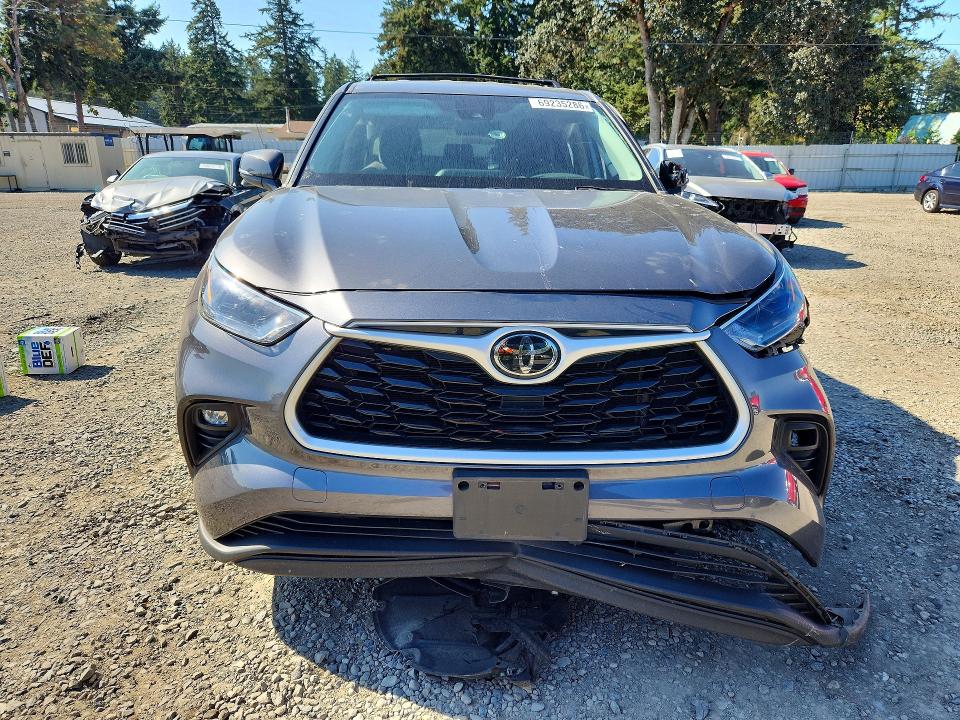 Photo 5 from auction – 2023 TOYOTA HIGHLANDER with VIN 5TDKDRAH8PS000518