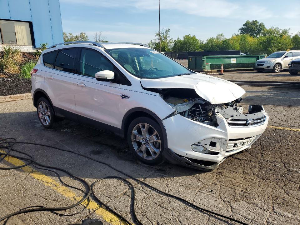 Photo 4 from auction – 2016 FORD ESCAPE with VIN 1FMCU0J94GUA38375