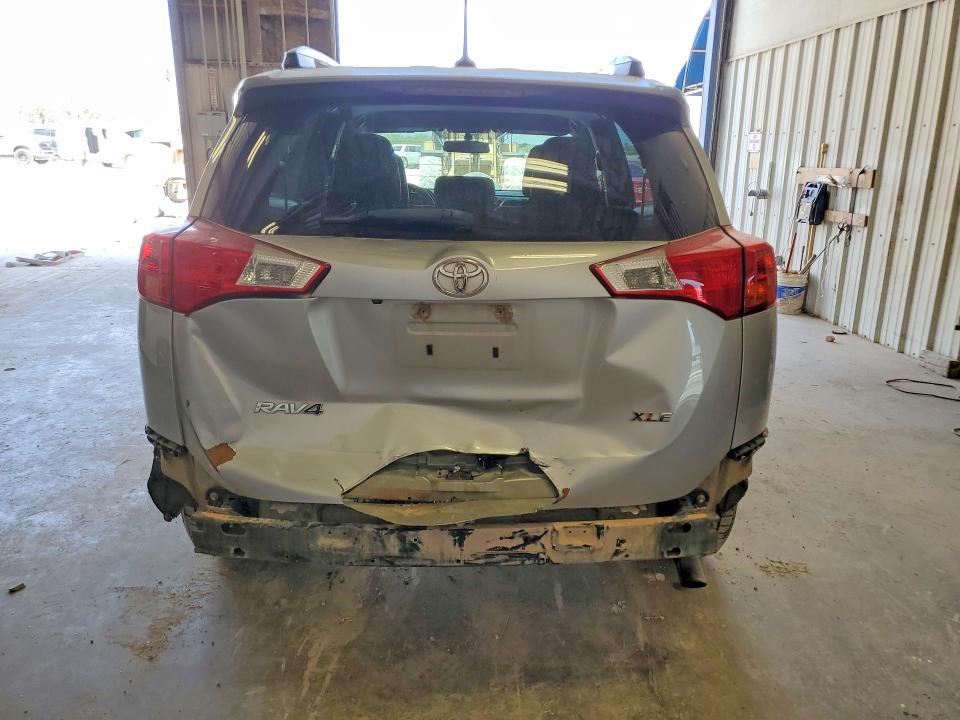 Photo 6 from auction – 2014 TOYOTA RAV4 with VIN 2T3WFREV0EW085331