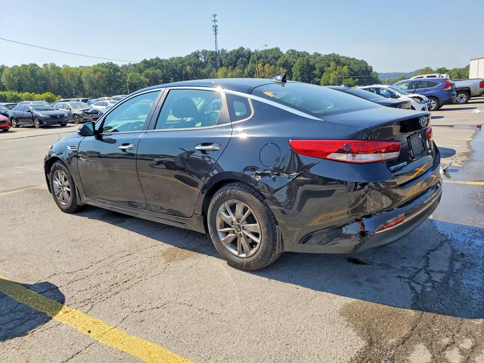 Foto 2 de la subasta – 2016 KIA OPTIMA con VIN 5XXGT4L32GG079733