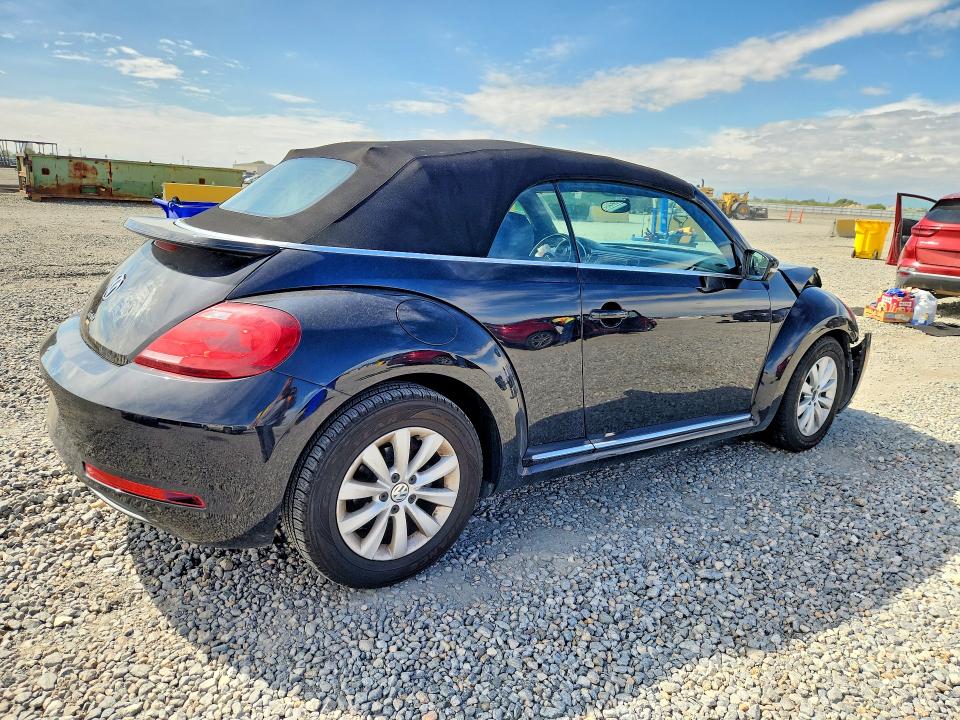 Zdjęcie 3 z aukcji – 2018 VOLKSWAGEN BEETLE z VIN 3VW5DAAT4JM516012