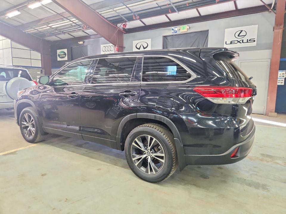 Photo 2 from auction – 2019 TOYOTA HIGHLANDER with VIN 5TDBZRFH6KS941470