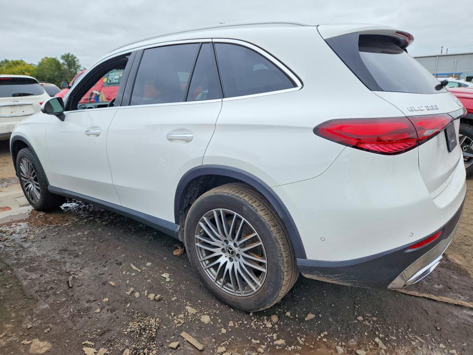 Снимка 2 от търг – 2024 MERCEDES-BENZ GLC с VIN W1NKM4HB0RF226200