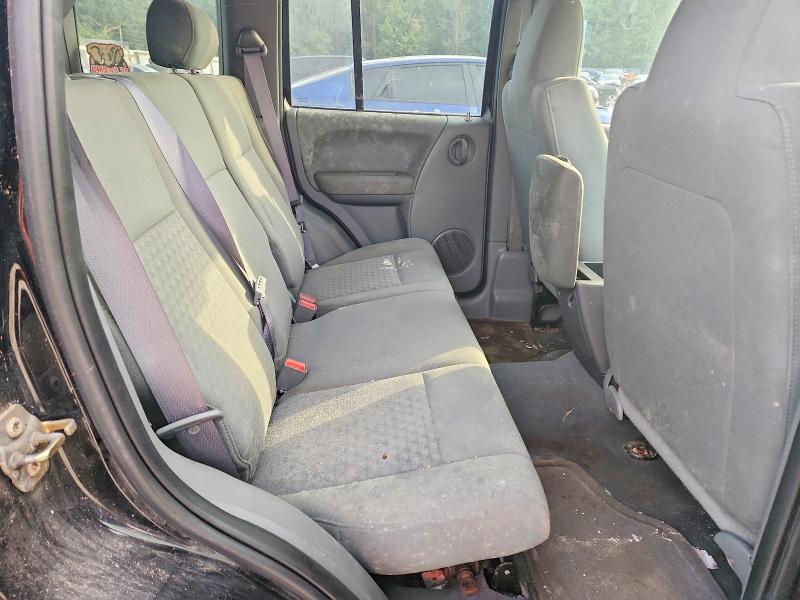 Photo 11 from auction – 2005 JEEP LIBERTY with VIN 1J4GL48K35W626210