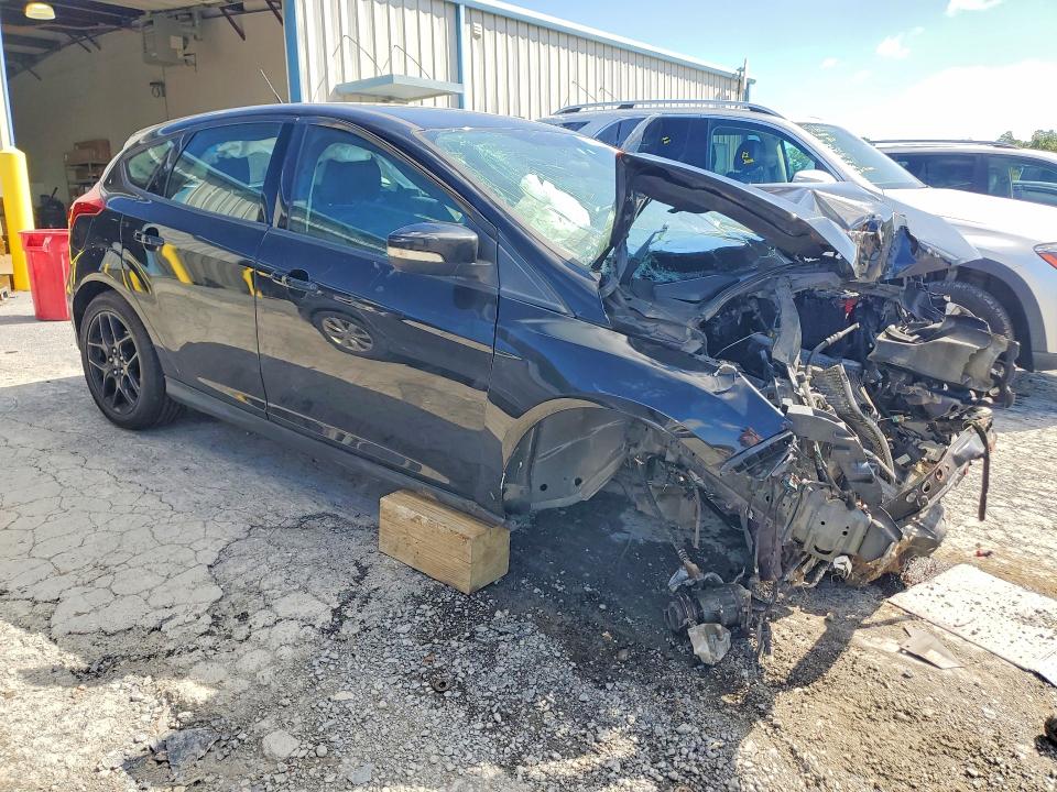 Photo 4 from auction – 2016 FORD FOCUS with VIN 1FADP3K24GL326685