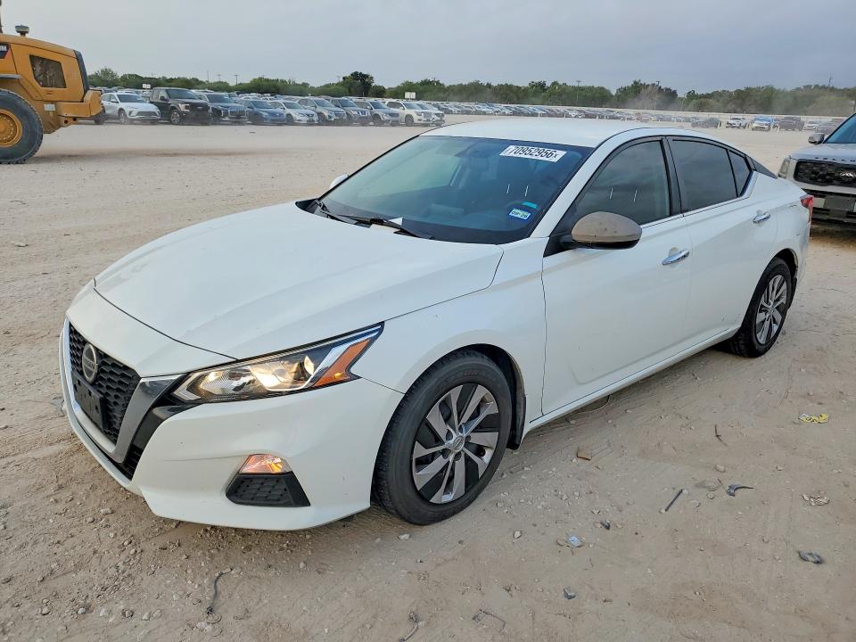 NISSAN ALTIMA 2019 with VIN 1N4BL4BV7KN322873 - Photo from auction