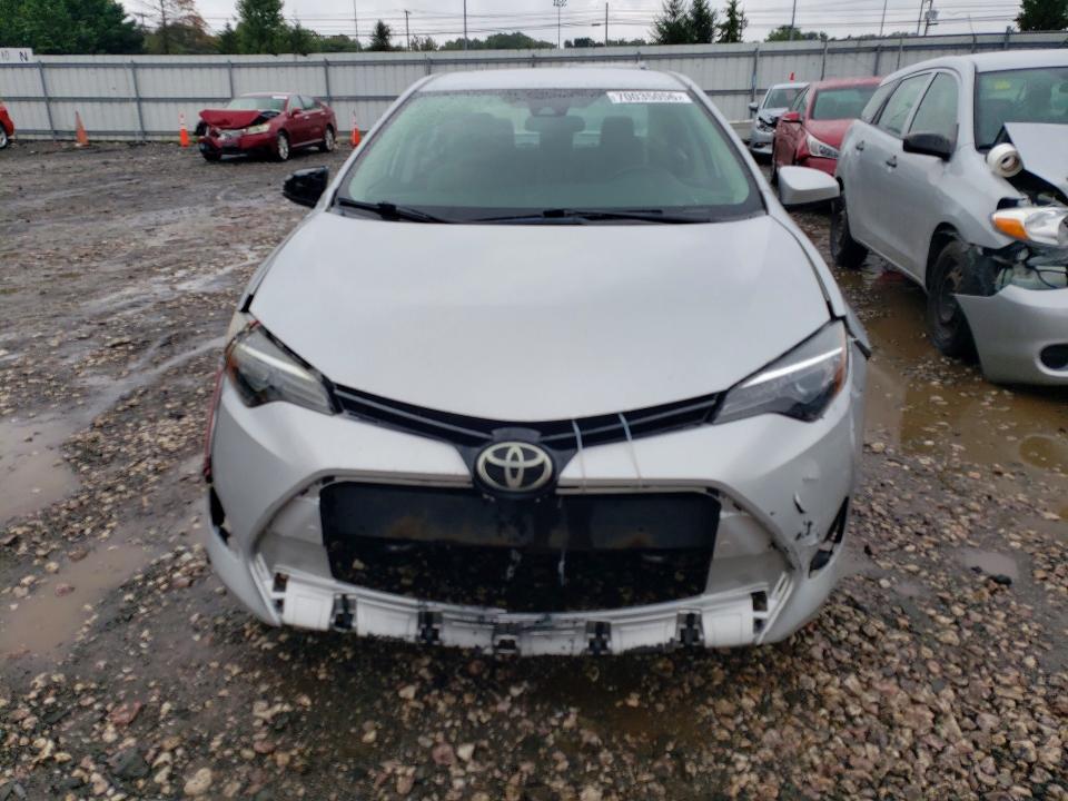 Снимка 5 от търг – 2017 TOYOTA COROLLA с VIN 2T1BURHE9HC894583