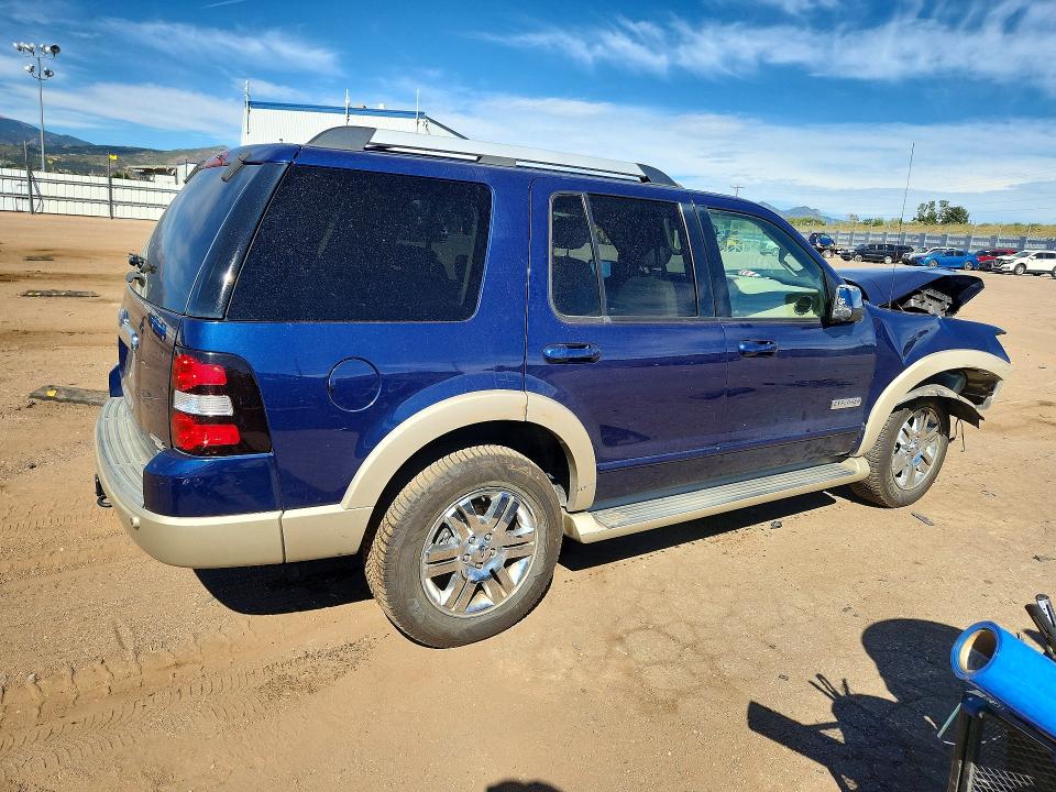 Photo 3 from auction – 2006 FORD EXPLORER with VIN 1FMEU748X6UB65084