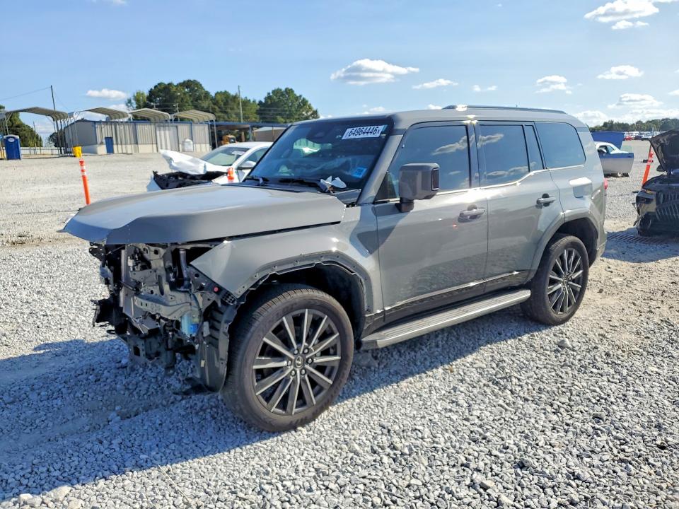 LEXUS GX 550 2025 مع رقم تعريف المركبة JTJVBCDX3S5042769 - صورة من المزاد