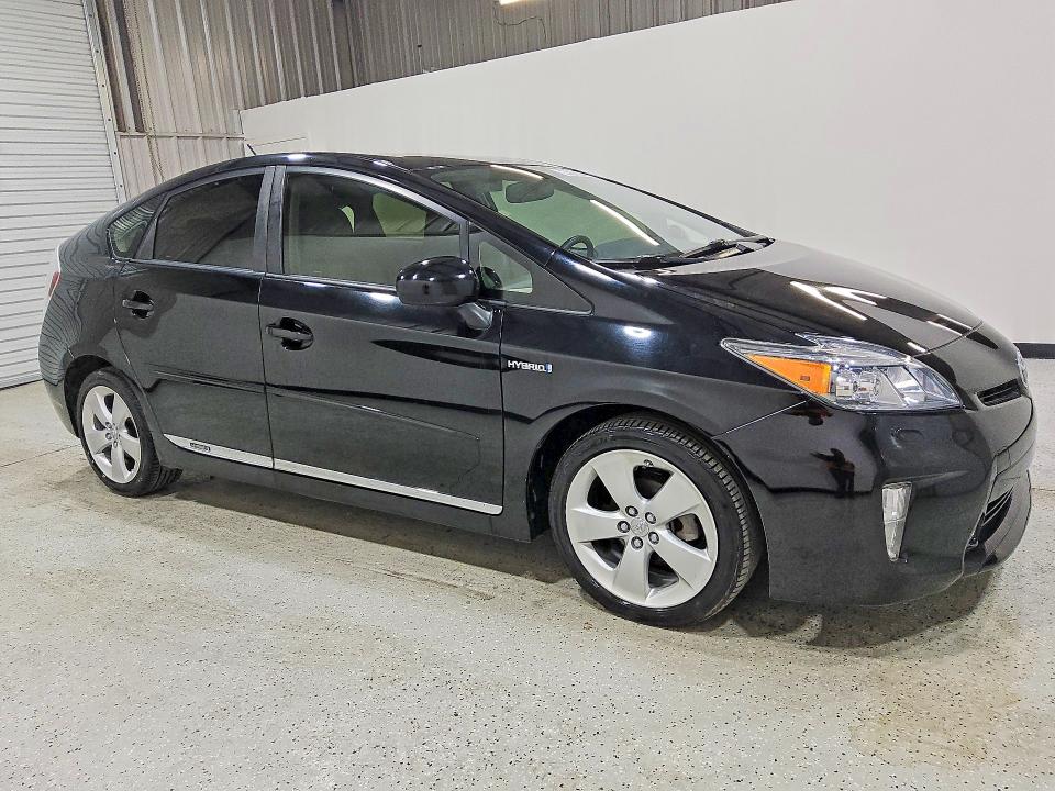 Photo 4 from auction – 2014 TOYOTA PRIUS with VIN JTDKN3DU9E0392203
