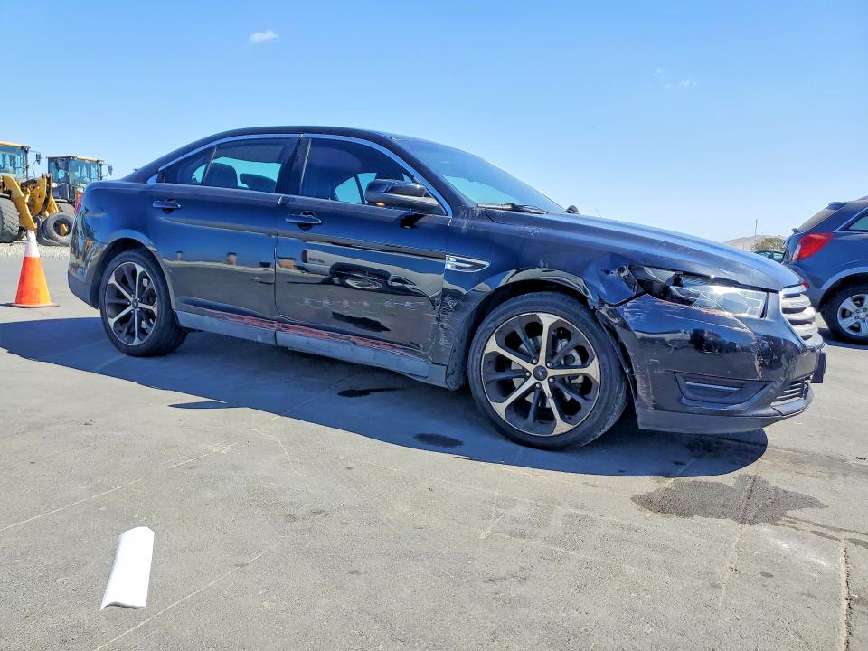 Foto 4 de la subasta – 2016 FORD TAURUS con VIN 1FAHP2E87GG133578