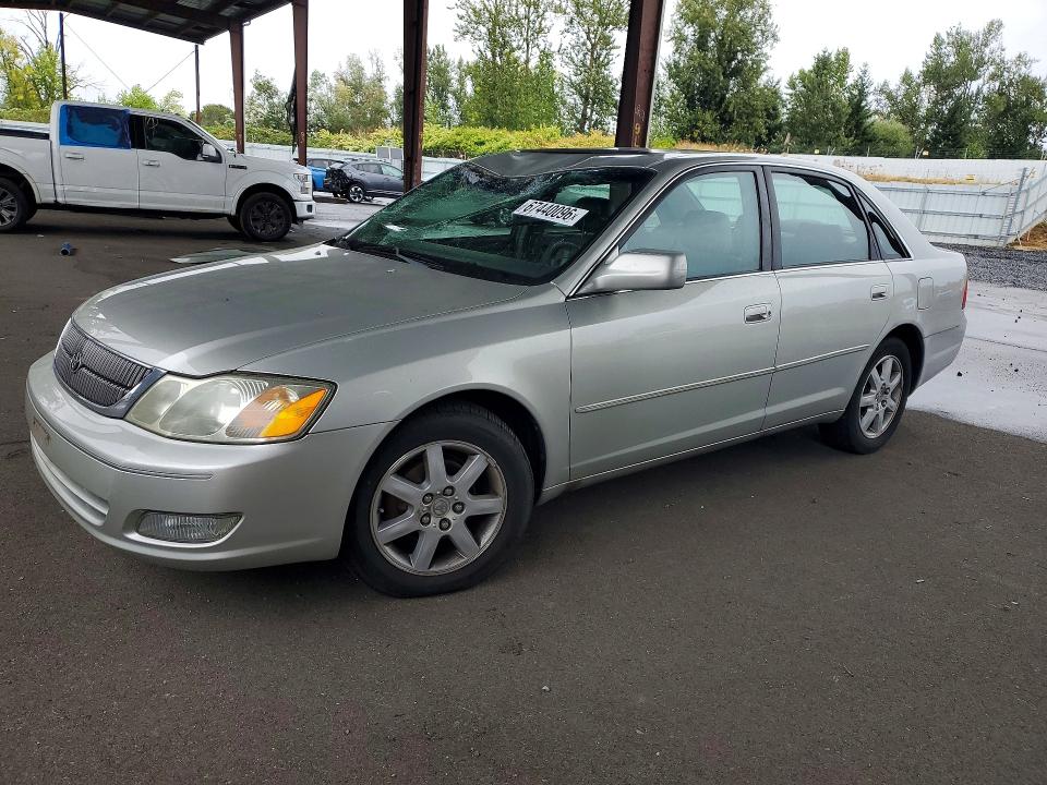 TOYOTA AVALON 2001 with VIN 4T1BF28B51U168442 - Photo from auction