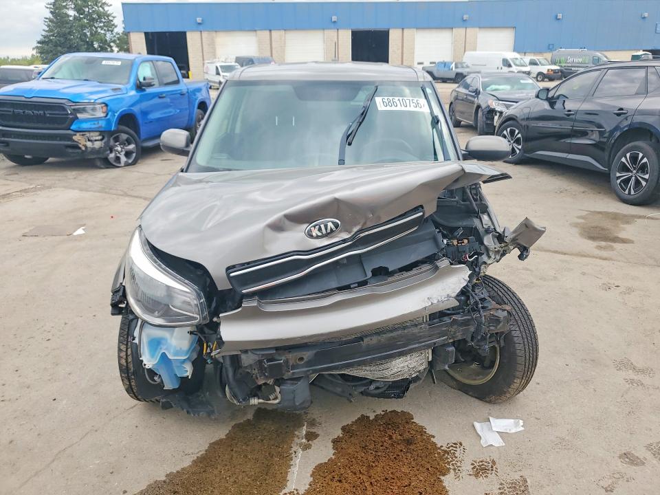 Photo 5 from auction – 2017 KIA SOUL with VIN KNDJN2A24H7502451