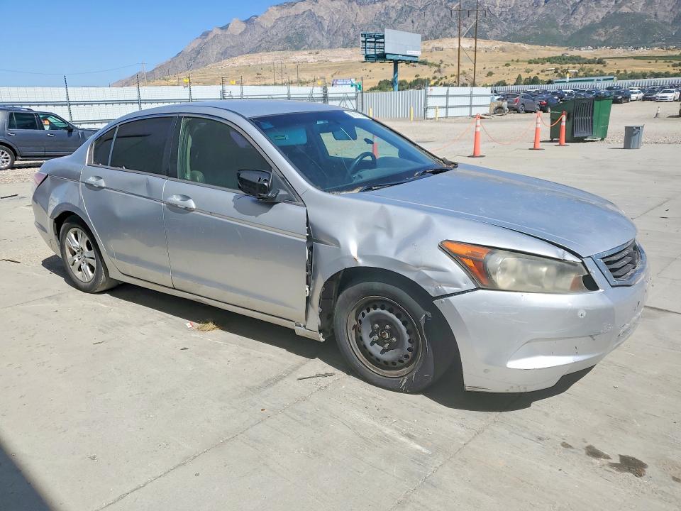 Photo 4 from auction – 2008 HONDA ACCORD with VIN JHMCP26418C053359