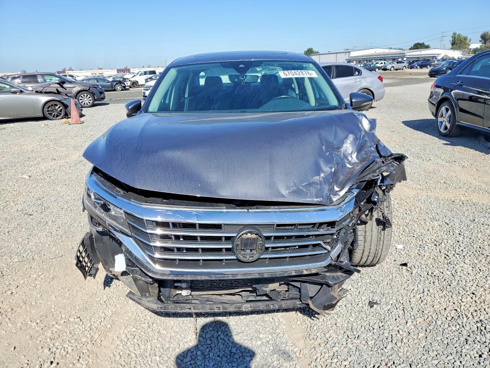 Photo 5 from auction – 2020 VOLKSWAGEN PASSAT with VIN 1VWMA7A37LC026370