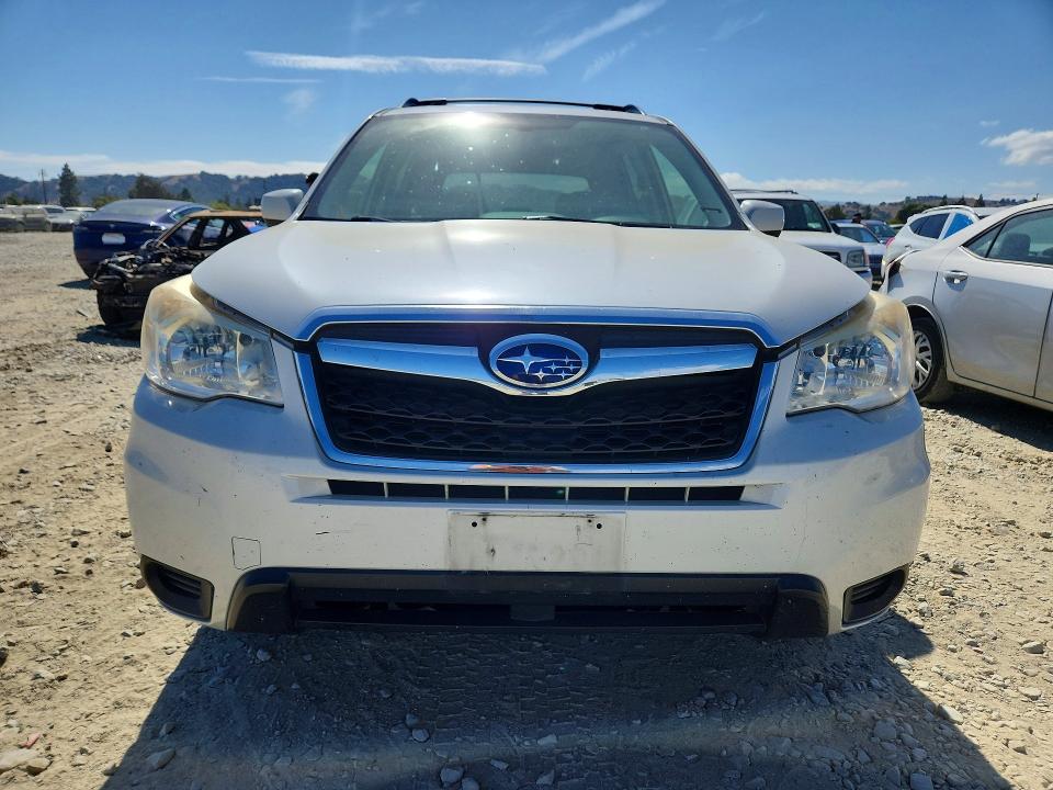 Photo 5 from auction – 2015 SUBARU FORESTER with VIN JF2SJADC1FH549735