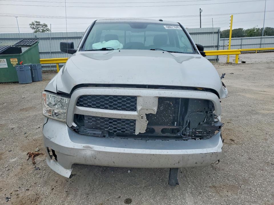 Снимка 5 от търг – 2014 RAM 1500 с VIN 3C6JR7AT5EG115330