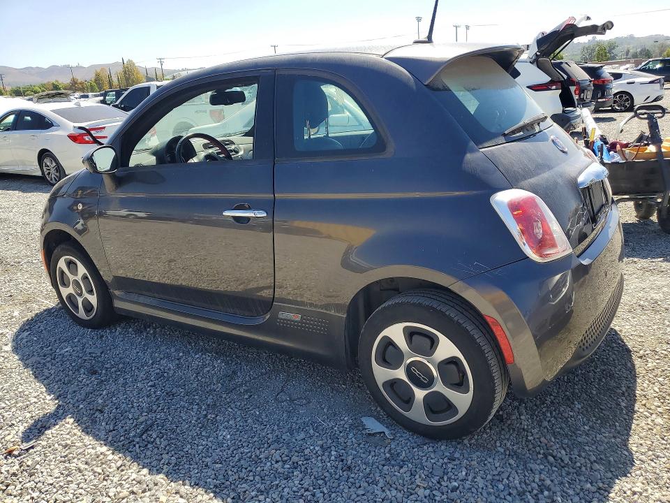 Photo 2 from auction – 2015 FIAT 500 with VIN 3C3CFFGE2FT749771