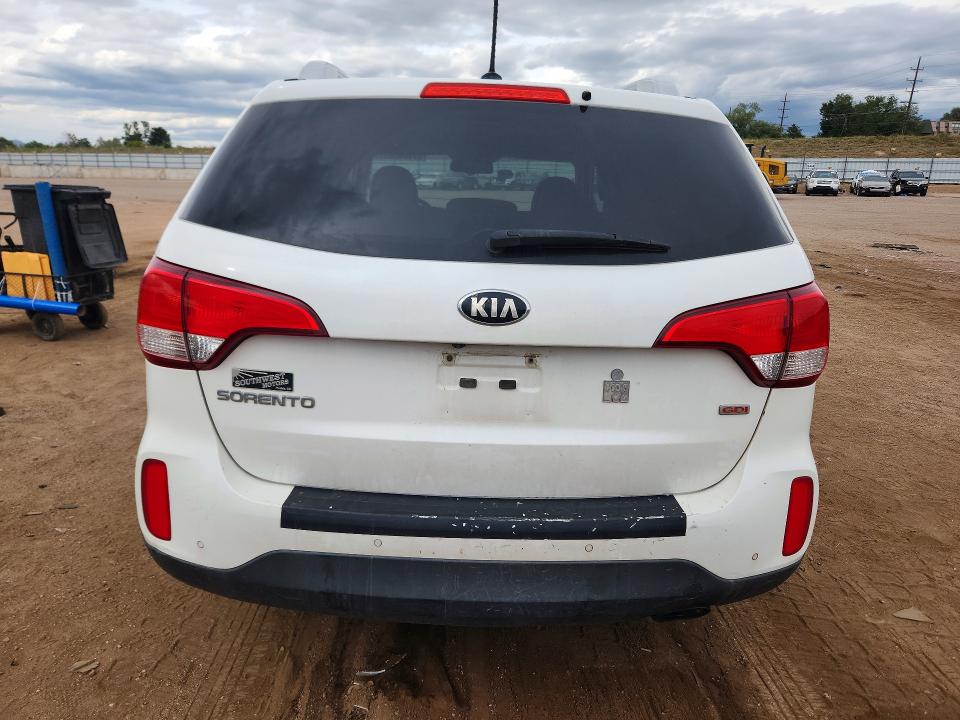 Photo 6 from auction – 2014 KIA SORENTO with VIN 5XYKTCA67EG530195