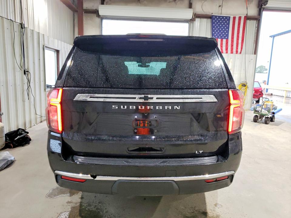 Photo 6 from auction – 2022 CHEVROLET SUBURBAN with VIN 1GNSCCKD1NR204981