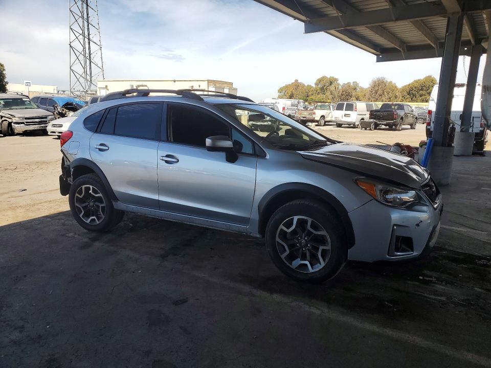 Photo 4 from auction – 2017 SUBARU CROSSTREK with VIN JF2GPABC3H8214048