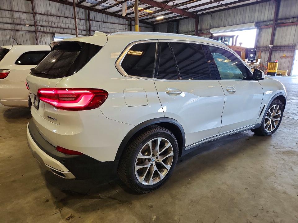 Photo 3 from auction – 2019 BMW X5 with VIN 5UXCR6C5XKLL37398