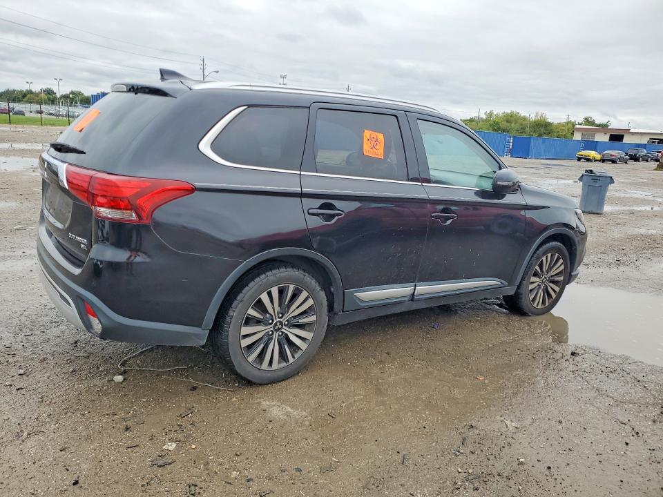 Photo 3 from auction – 2019 MITSUBISHI OUTLANDER with VIN JA4AZ3A35KZ038787