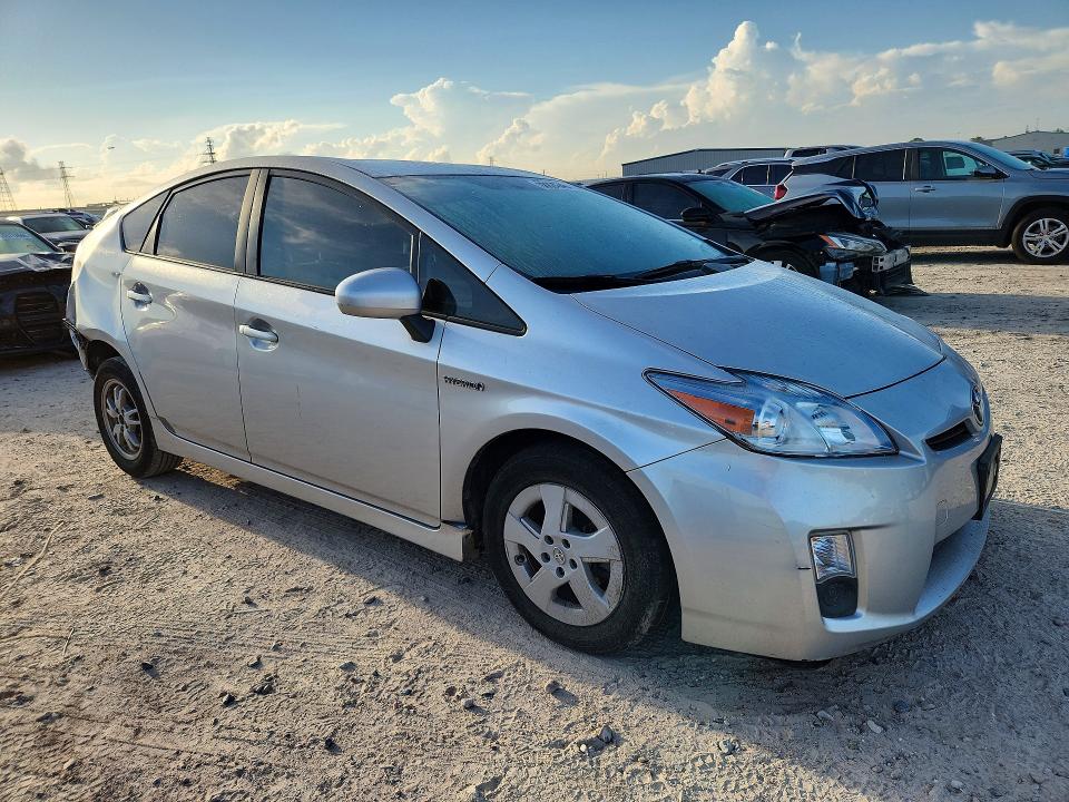Снимка 4 от търг – 2011 TOYOTA PRIUS с VIN JTDKN3DU1B5305327