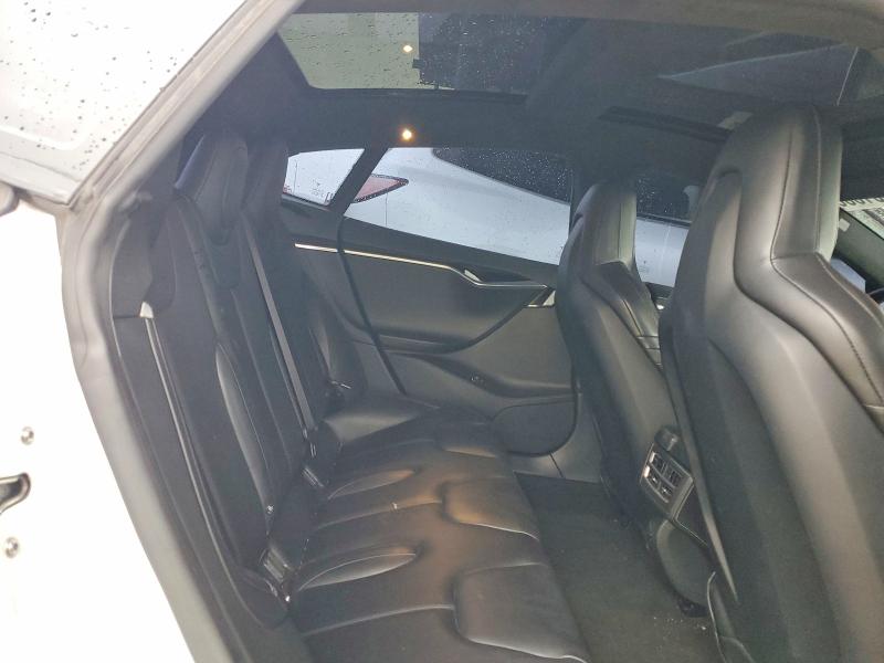 Снимка 10 от търг – 2016 TESLA MODEL S с VIN 5YJSA1E14GF150010
