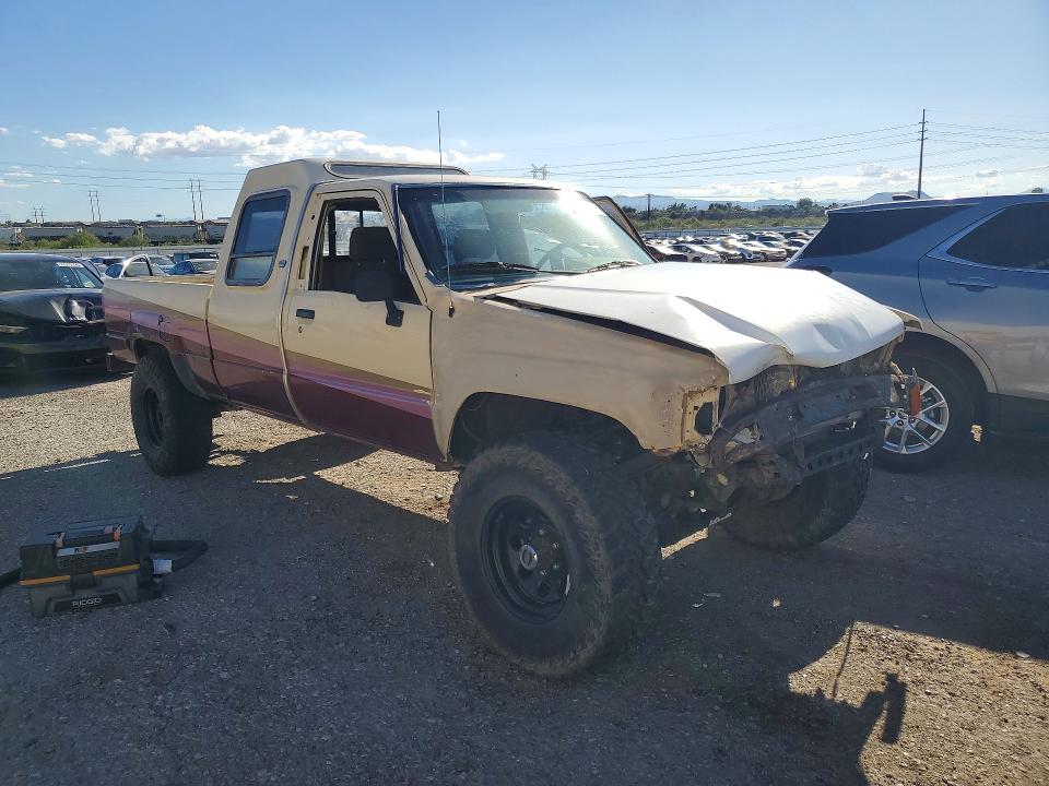 Photo 4 from auction – 1986 TOYOTA PICKUP with VIN JT4RN63R7G0074158