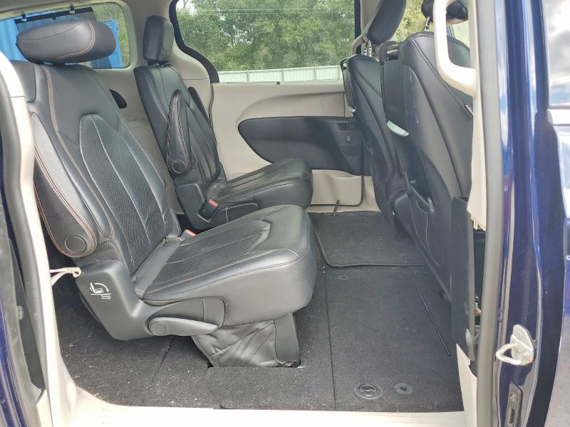 Photo 11 from auction – 2018 CHRYSLER PACIFICA with VIN 2C4RC1EG2JR113823