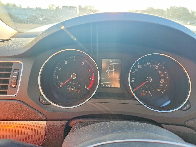 Photo 9 from auction – 2017 VOLKSWAGEN JETTA with VIN 3VWDB7AJ1HM223830