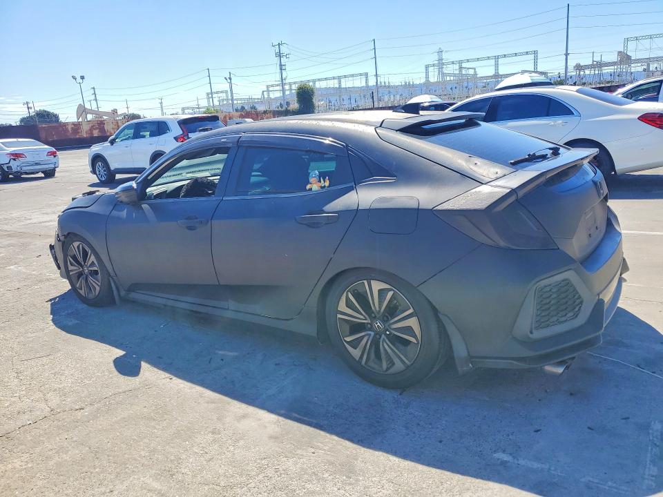 Photo 2 from auction – 2017 HONDA CIVIC with VIN SHHFK7H5XHU407736
