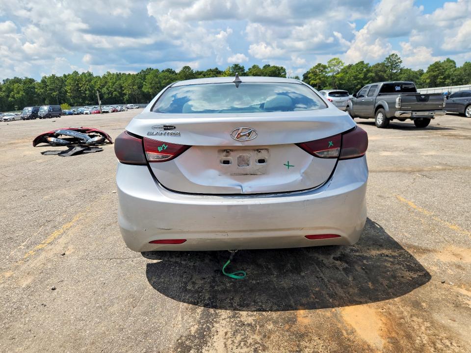 Снимка 6 от търг – 2013 HYUNDAI ELANTRA с VIN 5NPDH4AE0DH270351