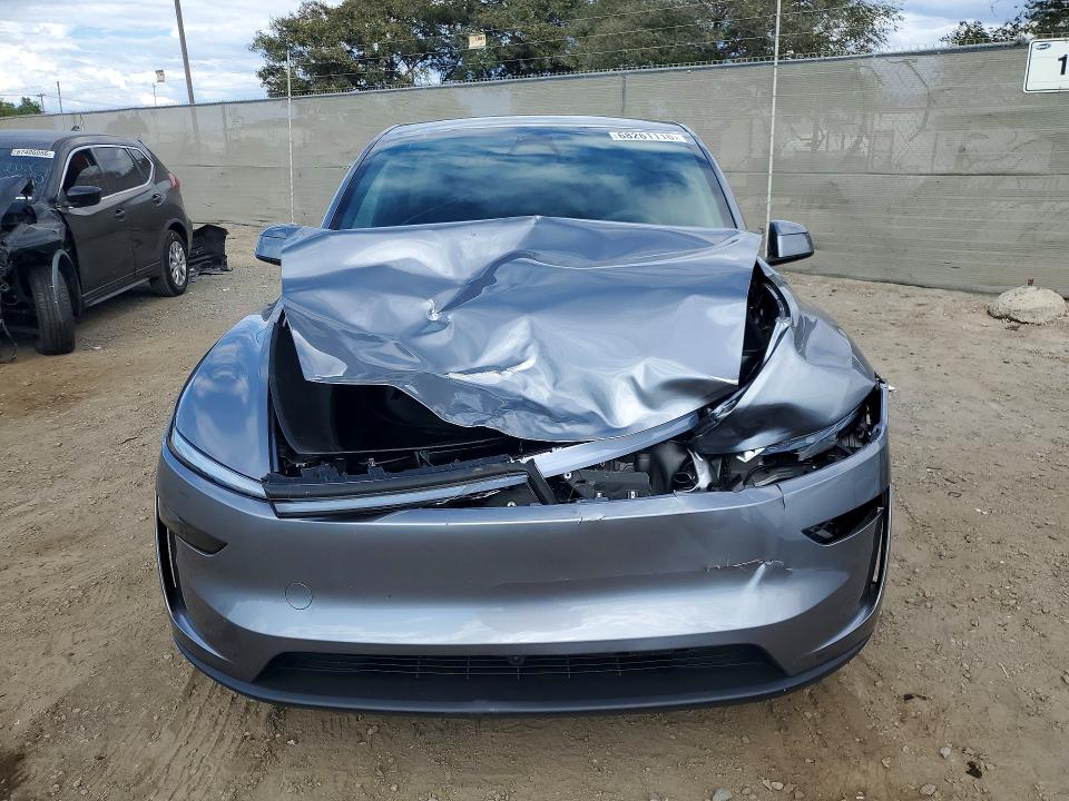 Photo 5 from auction – 2026 TESLA MODEL  Y with VIN 7SAYGDEDXTF670648