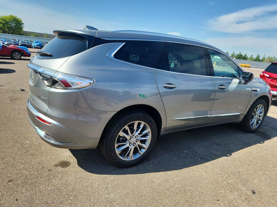 Снимка 3 от търг – 2023 BUICK ENCLAVE с VIN 5GAEVCKW4PJ207619