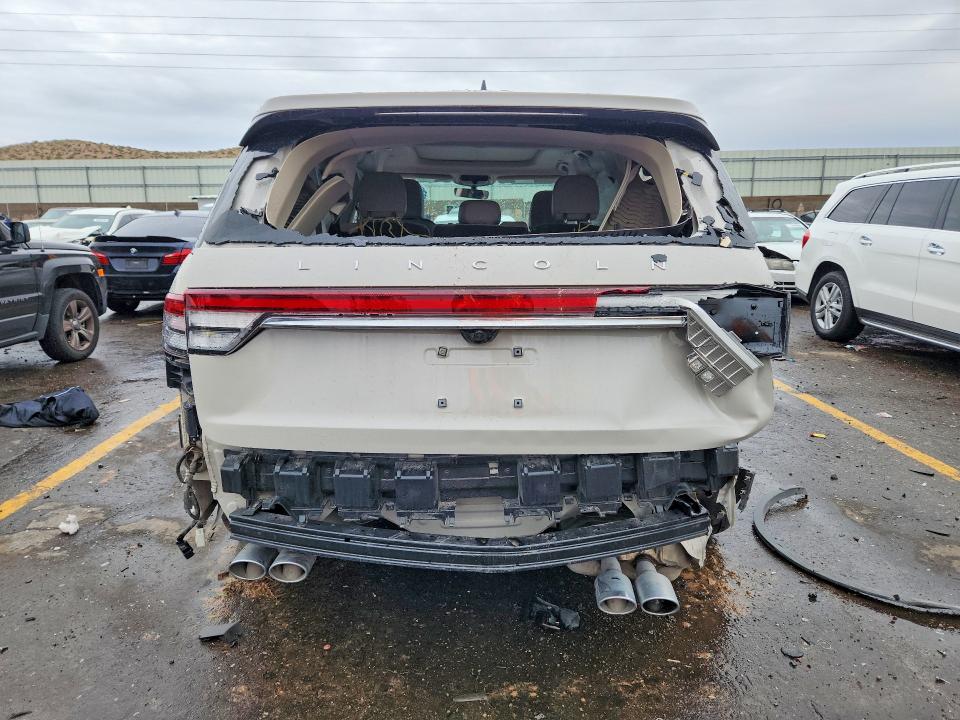 Снимка 6 от търг – 2023 LINCOLN AVIATOR с VIN 5LM5J7XC8PGL14744