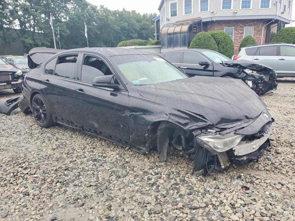 صورة رقم 4 من المزاد - 2014 BMW 335 مع VIN WBA3B9G59ENR91851