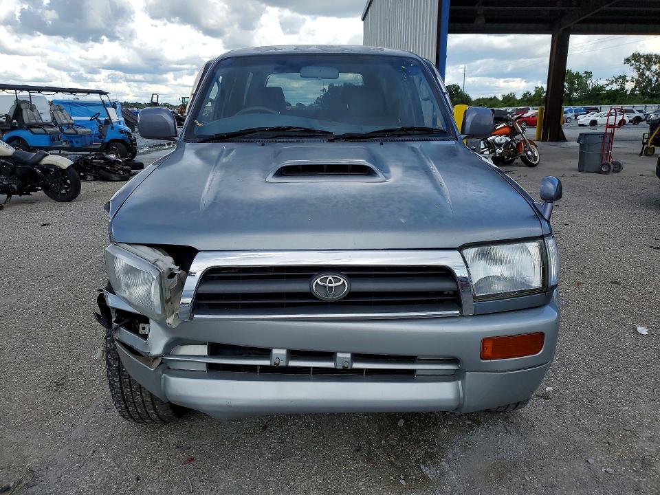 Снимка 5 от търг – 1997 TOYOTA HILUX S с VIN KZN1850049456
