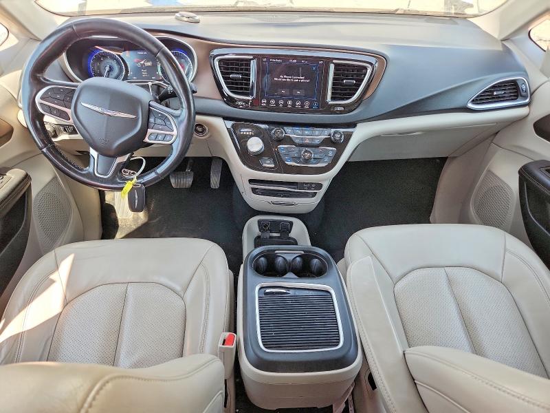 Photo 8 from auction – 2018 CHRYSLER PACIFICA with VIN 2C4RC1EG8JR106648