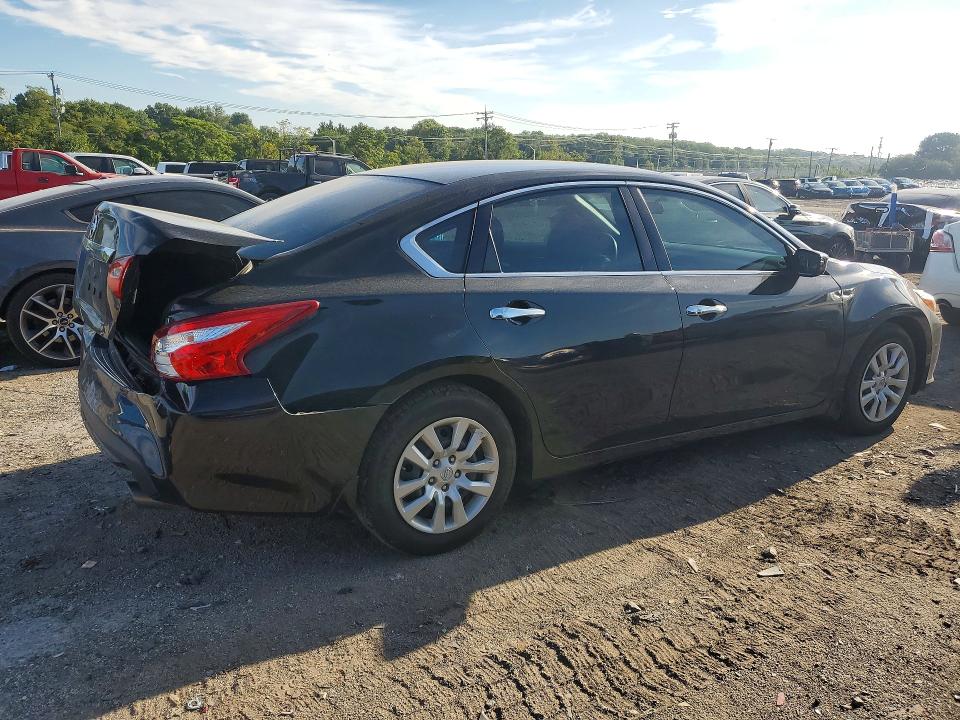 Photo 3 from auction – 2017 NISSAN ALTIMA with VIN 1N4AL3AP1HC157061
