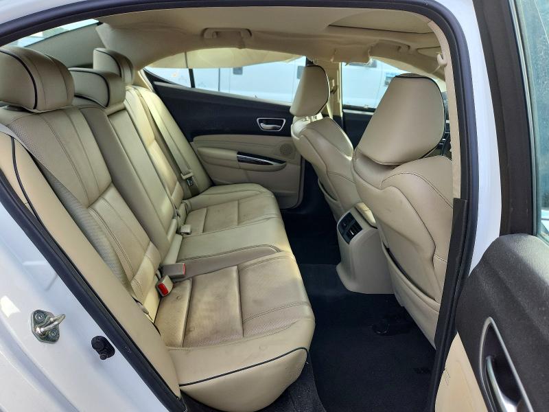 Фото 10 с аукциона – 2018 ACURA TLX с VIN 19UUB2F58JA002215