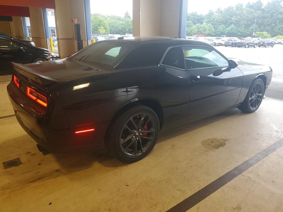 Photo 3 from auction – 2022 DODGE CHALLENGER with VIN 2C3CDZKG2NH149338