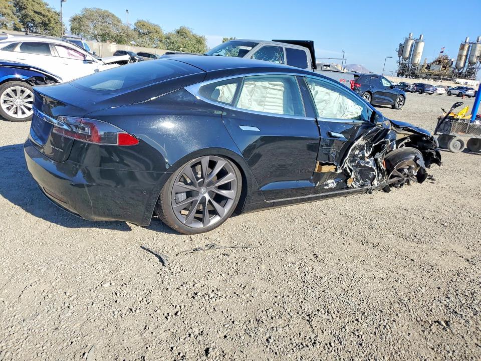 Photo 3 from auction – 2021 TESLA MODEL S with VIN 5YJSA1E28MF427228