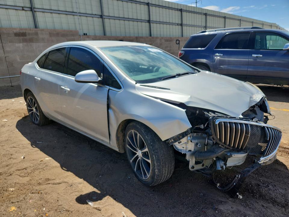 Photo 4 from auction – 2016 BUICK VERANO with VIN 1G4PW5SK6G4131957