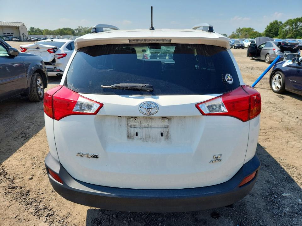 Photo 6 from auction – 2015 TOYOTA RAV4 with VIN JTMBFREVXFJ043313